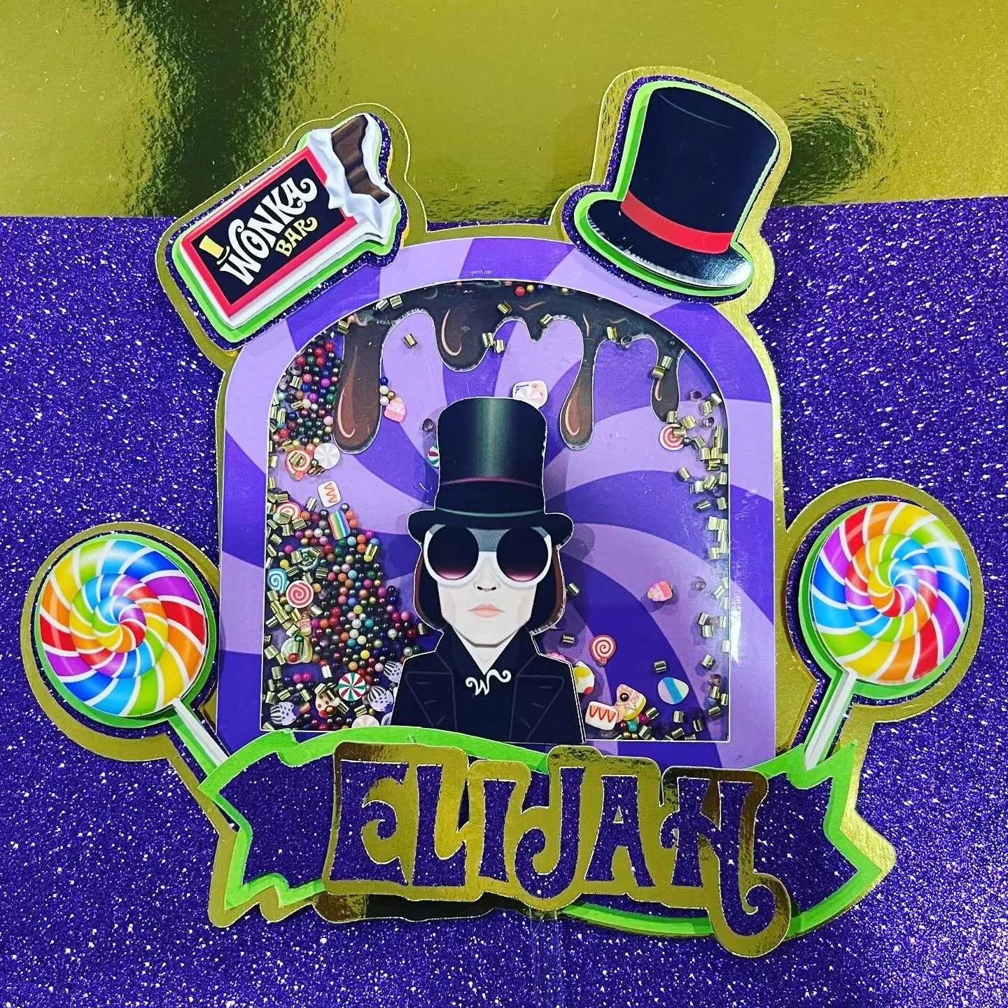 Charlie & the chocolate factory light up and shaker cake topper.