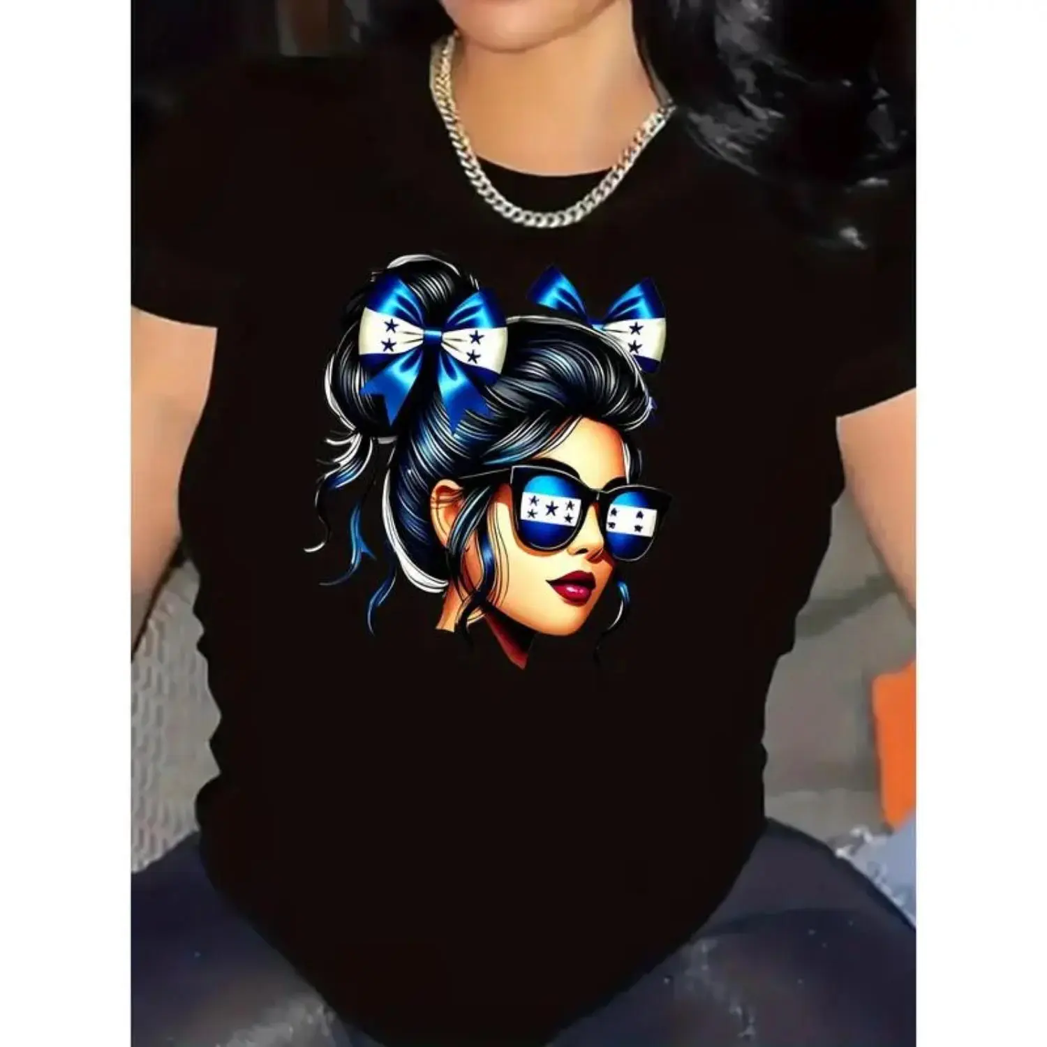 Stylish Women s 2025 Honduras Travel Graphic T-Shirt with Short Sleeves and Casual Polyester Knit Blue Glasses and Bow Design Perfect for Family Vacation Outfits