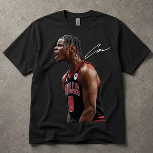 Caleb Wilson Bulls Graphic Tee – Signature Rookie Basketball Shirt, Chicago Basketball Fan Apparel, Caleb Wilson Celebration T-Shirt