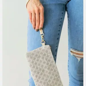 Wristlet Handbag - Stylish and Functional Accessory for Everyday Use
