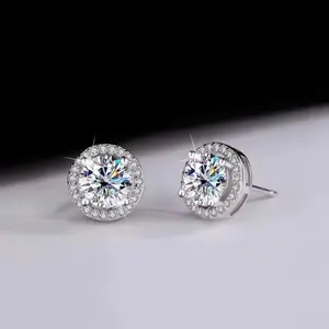 Silver Plated 925 Moissanite Stud Earrings 1 Carat Four-Prong Round Bezel Zircon Ear Jewelry Minimalist Versatile