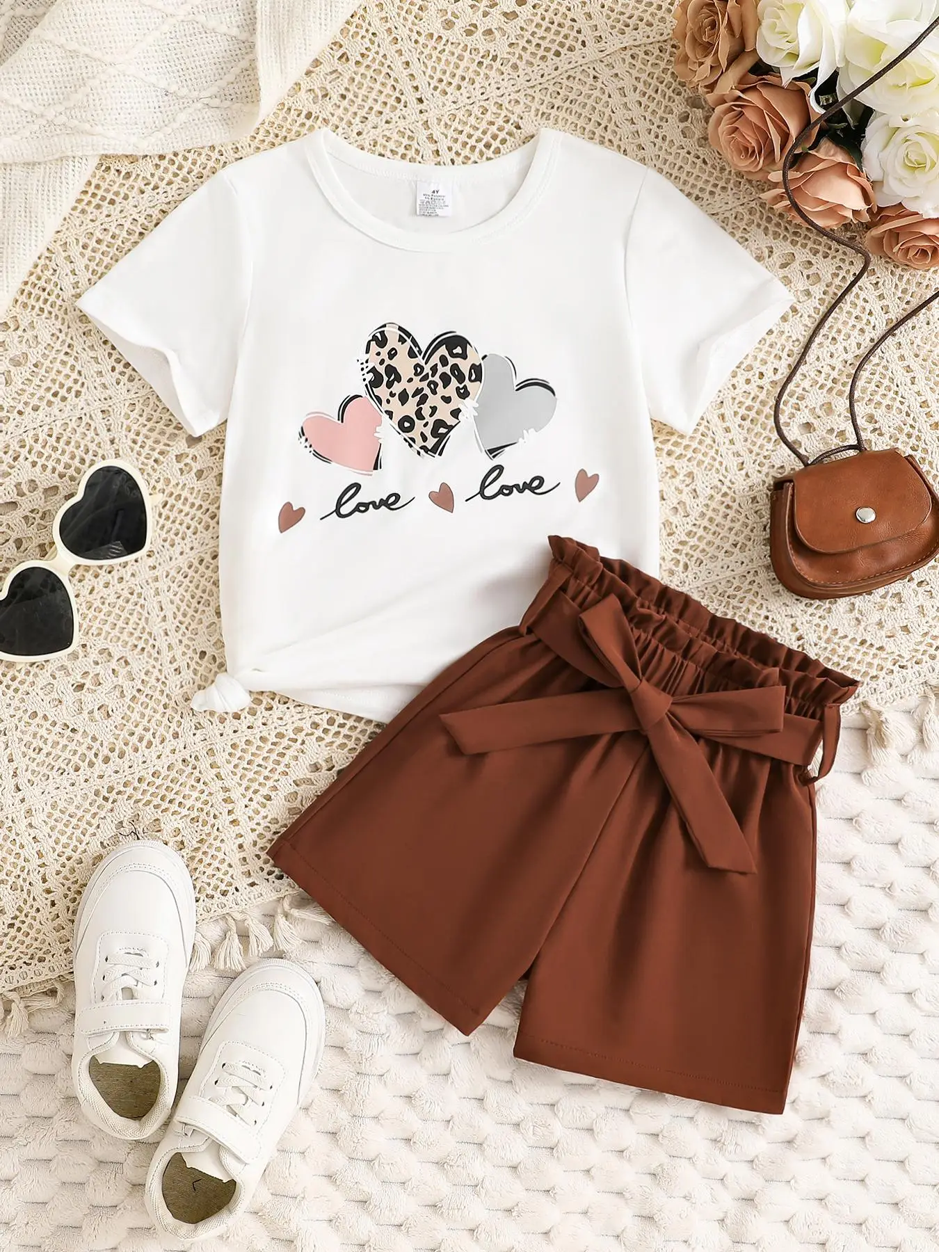 Girl's Heart Print Short Sleeve Tee & Shorts Two-piece Set, Casual Round Neck T-shirt & Shorts, Summer Clothes for Kids
