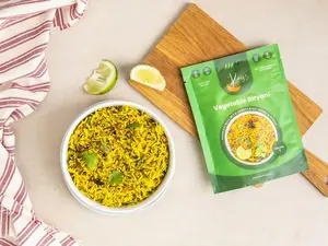 Kay's Vegetable Biryani - Nourishing One-Pot Indian Meal with Premium Basmati Rice & Vegetables - Quick & Easy Cooking - Ready in 3 Simple Steps - Bulk Friendly - US Origin - Instant