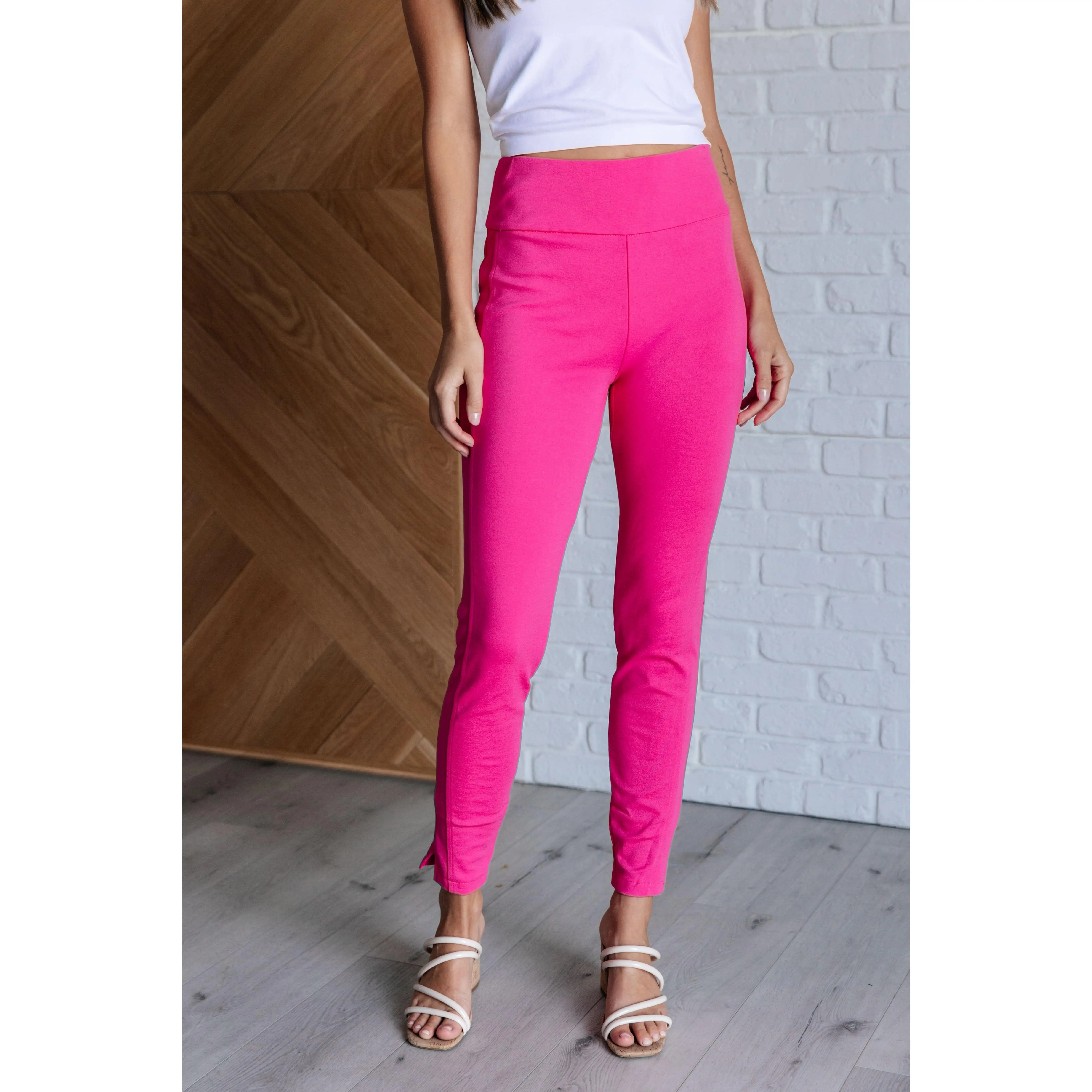 Magic Skinny 28" Pants in Hot Pink