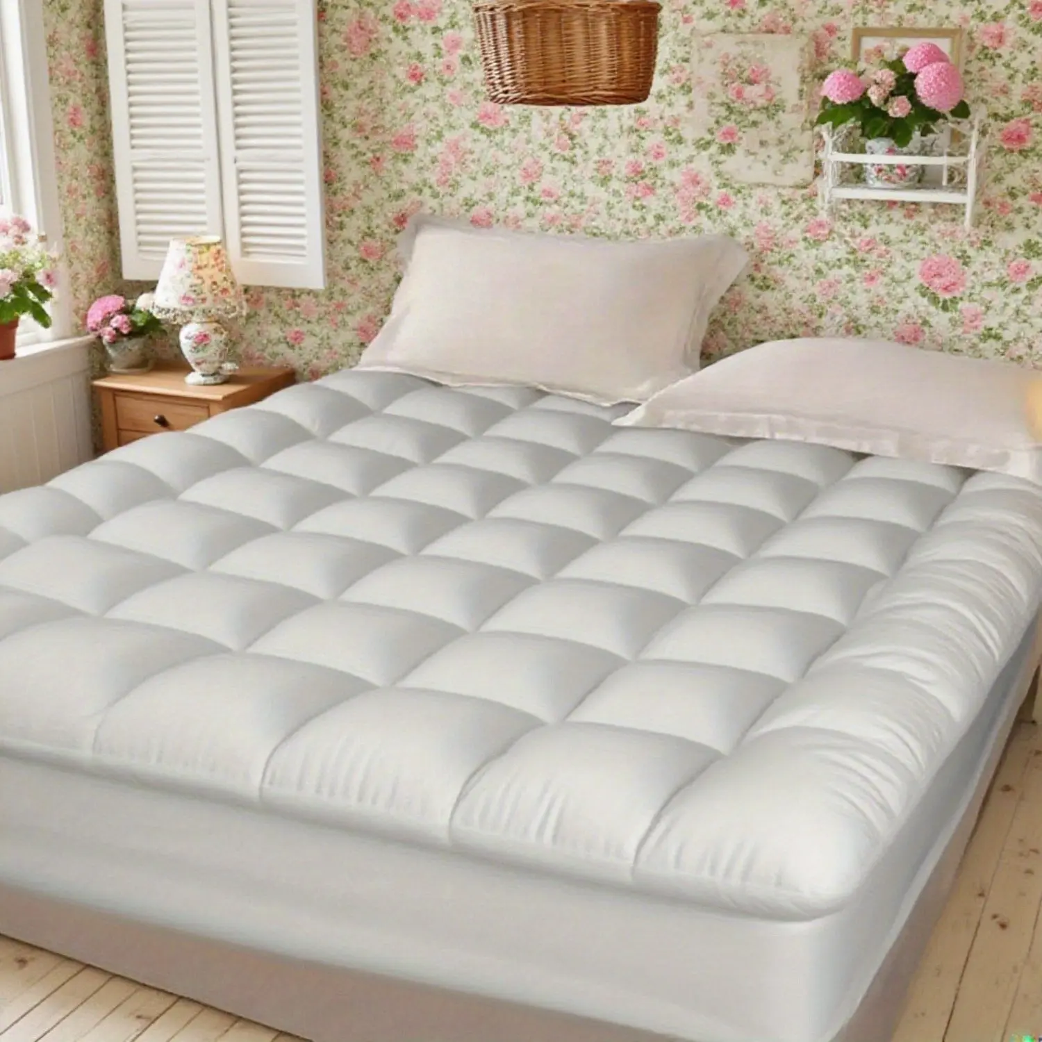 Quilted Fitted Mattress Pad, Elastic Fitted Mattress Topper, Cooling Soft Mattress Cover Stretches Up to 21 Inches Deep, Machine Washable Mattress Protector