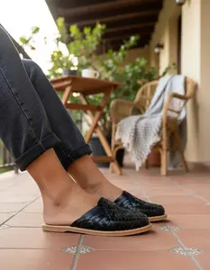 Women's Mexican Leather Huaraches Flat Sandals Model 702 Handmade Woven Style Genuine Leather Upper Comfortable Ethically Made in Mexico Round Toe Open Heel