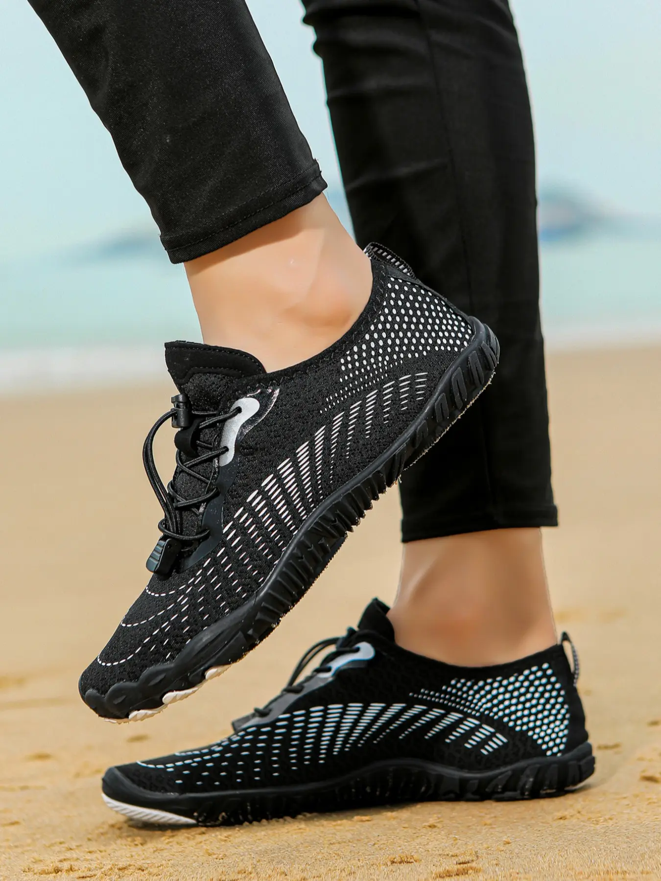 Men's and Women's Barefoot Water Shoes, Water Aqua Shoes for Beach and Swimming, Multi-Functional Indoor Fitness and Outdoor Hiking Footwear, Lightweight Swim Shoes, Sporty Water Shoes