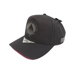 Gorra Logo Nicaragua Black Snapback with Imagen de Las Tres Cruces Gorra de Las Tres Cruces de alta calidad 4 inches crown flat visor 5 panels mesh cap OSFA size