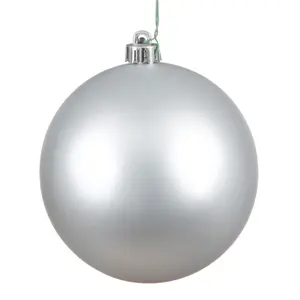 Vickerman N591507DMV 6" Silver Matte Ball Ornament 4 Per Bag