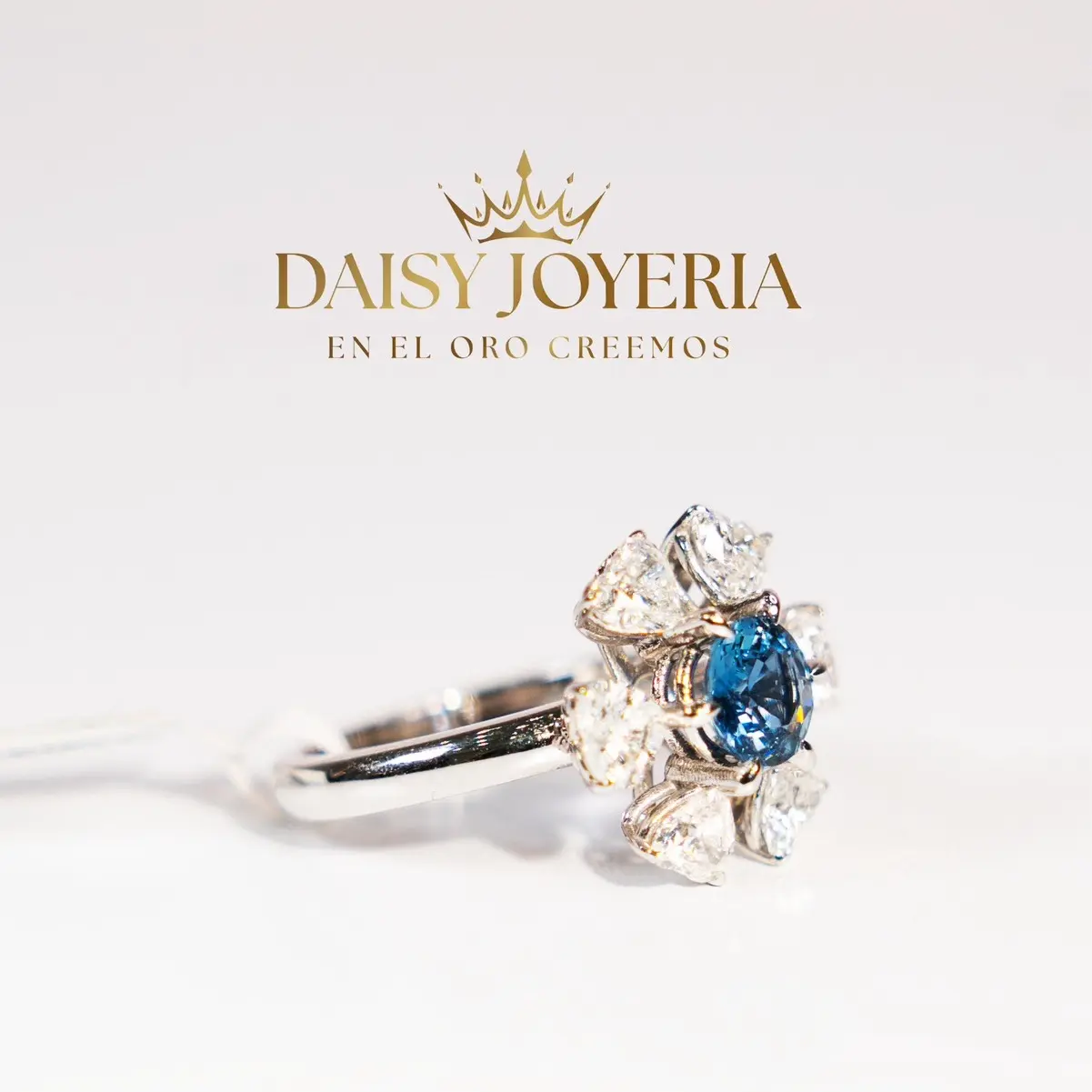 14k Safiro Ring 5.4G 1CT Safiro 2CT Diamond