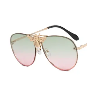 Summer Must Haves, Trendy Bee Inspired Oversized Metal Glasses, UV400 Protection For Women, Perfect For Beach, Vacation, Travel And Cruise, Bold Retro Style For Daily Wear, Street Photography And Holiday Gifts, Lightweight And Fashionable