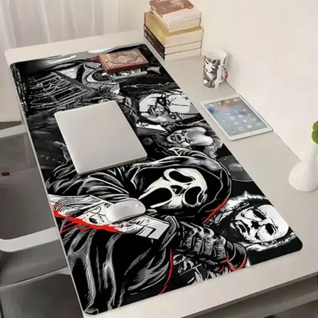 Horror Movie Murderer Large Gaming Mouse Pad, Extended Scary Aesthetic Desk Mat Non-Slip Rub