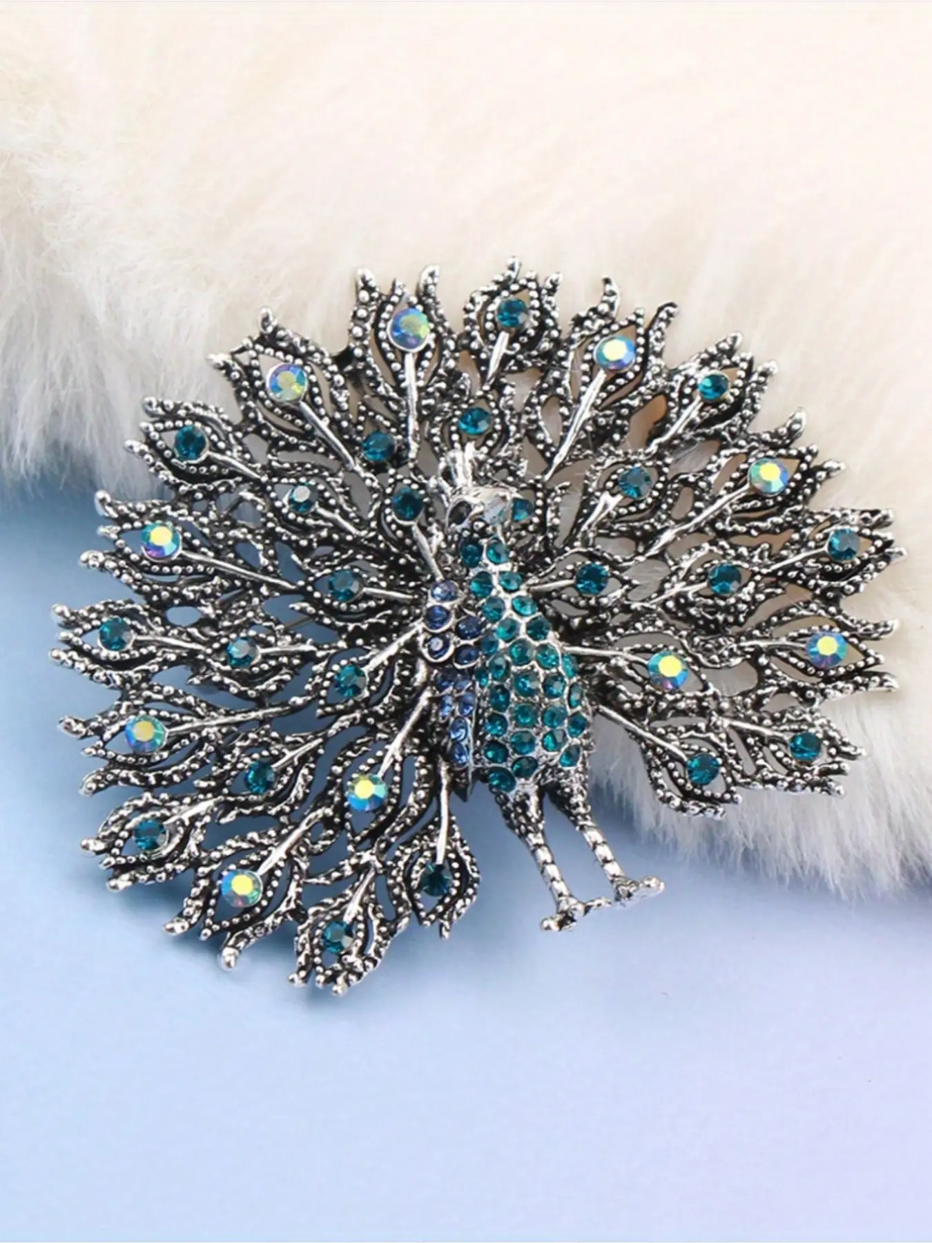 Fashion Full Rhinestone Peacock Spread Decoration Backpack Brooch Bridal Lapel Brooch Elegant Brooch