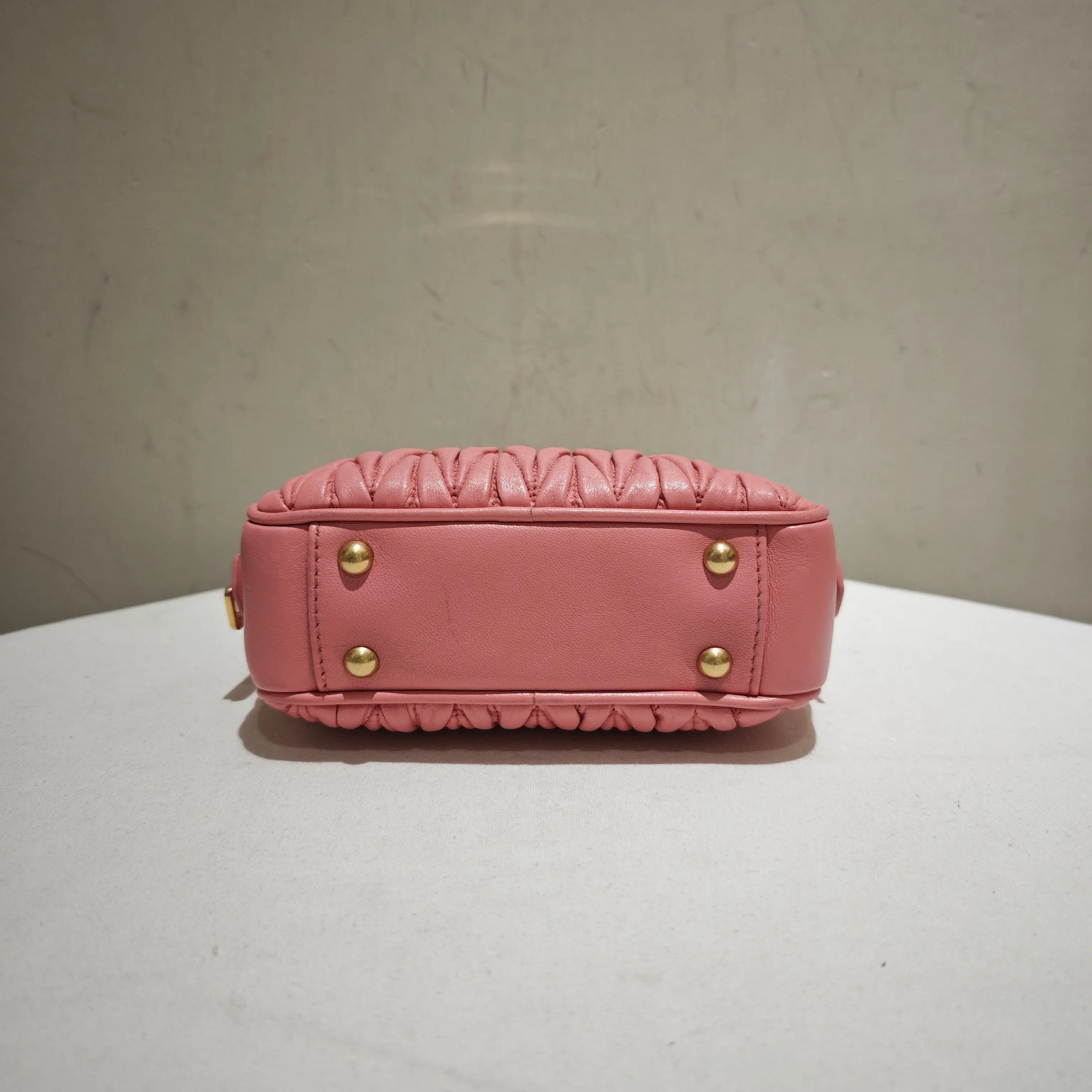 Pre-owned leather Crossbody Bags Miu Miu Mini Quilted Bag Pink 