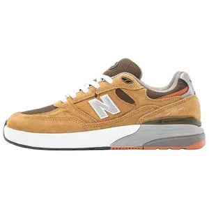 New Balance NB Numeric 933 Low-Top Casual Running Shoes for Men and Women in Brown Trending Shoes, House White Official Shoes to Get / Maison Mihara