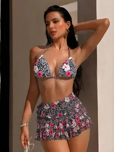 Sexy Three-Piece Bikini Set, Mixed Color Special Fabric Tie-Up, Beach Swimwear for Women, Party Style, Fitted Design, Plain Pattern