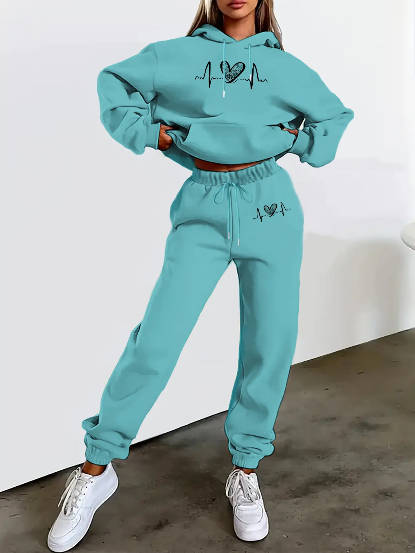 Viral Stylish Women's Winter Thick Fleece Graphic Tracksuit Edgy Leopard Print Heartbeat Logo Pattern Loose Slim-Fit Hooded Pockets Drawstring Waist Cozy Skin-Friendly Breathable Non-Stuffy Machine Washable Cold-Resistant Warm Versatile Chic