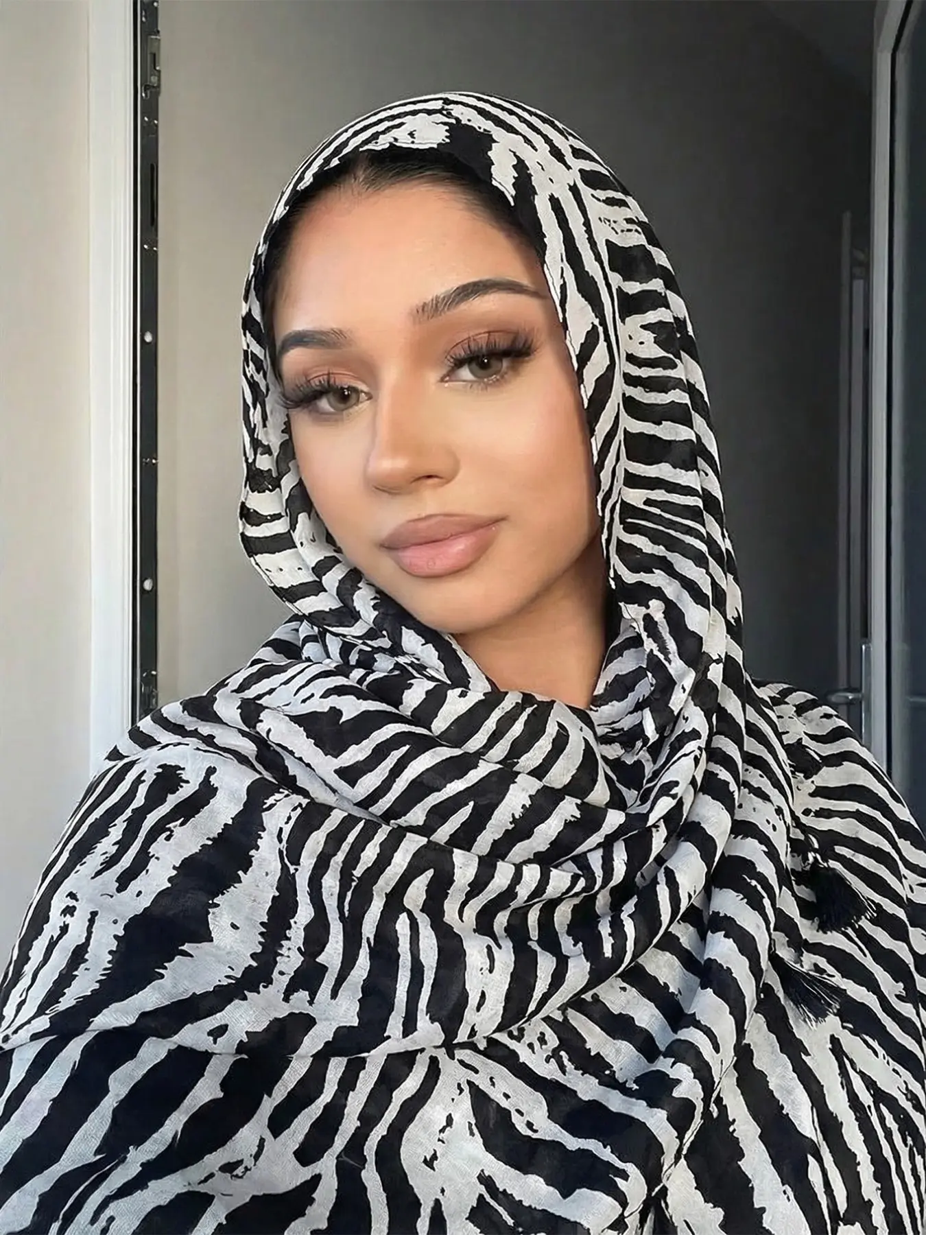 Women's Elegant Fashion Leopard Print Scarf 80x180cm Turban Hijab, All-Season Use, Suitable for Abaya and Muslim Shawl