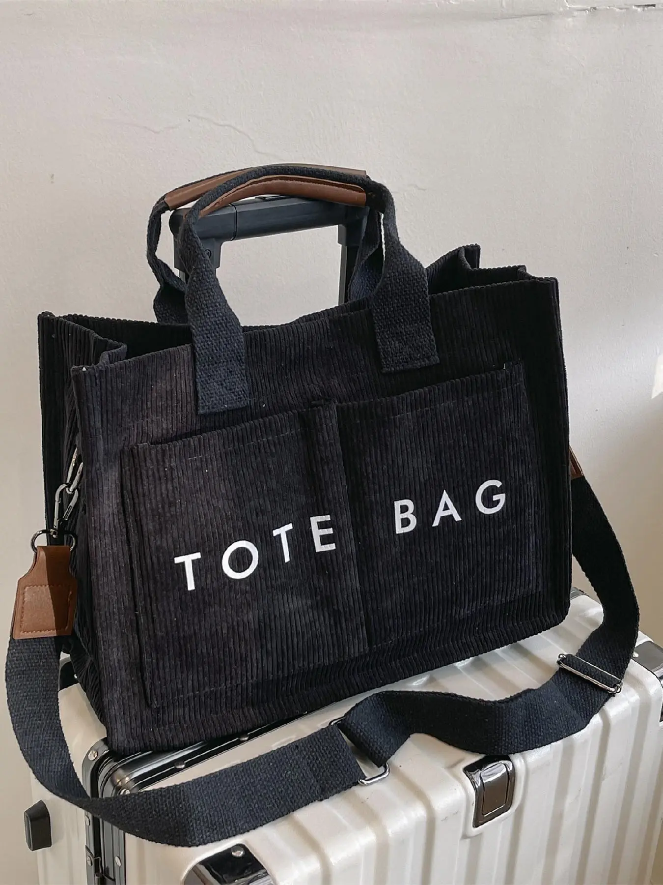 Women's Letter Pattern Multi-pocket Tote Bag, Fashion Patterned Bag, Simple Magnetic Closure Handbag, Large Capacity Shoulder Bag for Daily Use, Daily Commuting Bag, Mommy Bag