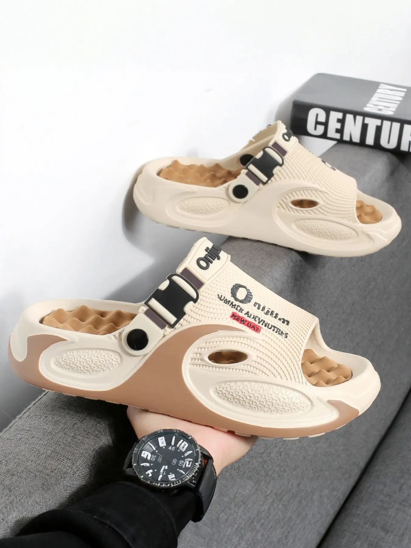 Summer Massage Slippers for Men and Women, Thick Sole Home Fashion Sandals, Casual Outdoor Wear, Comfortable and Stylish Footwear