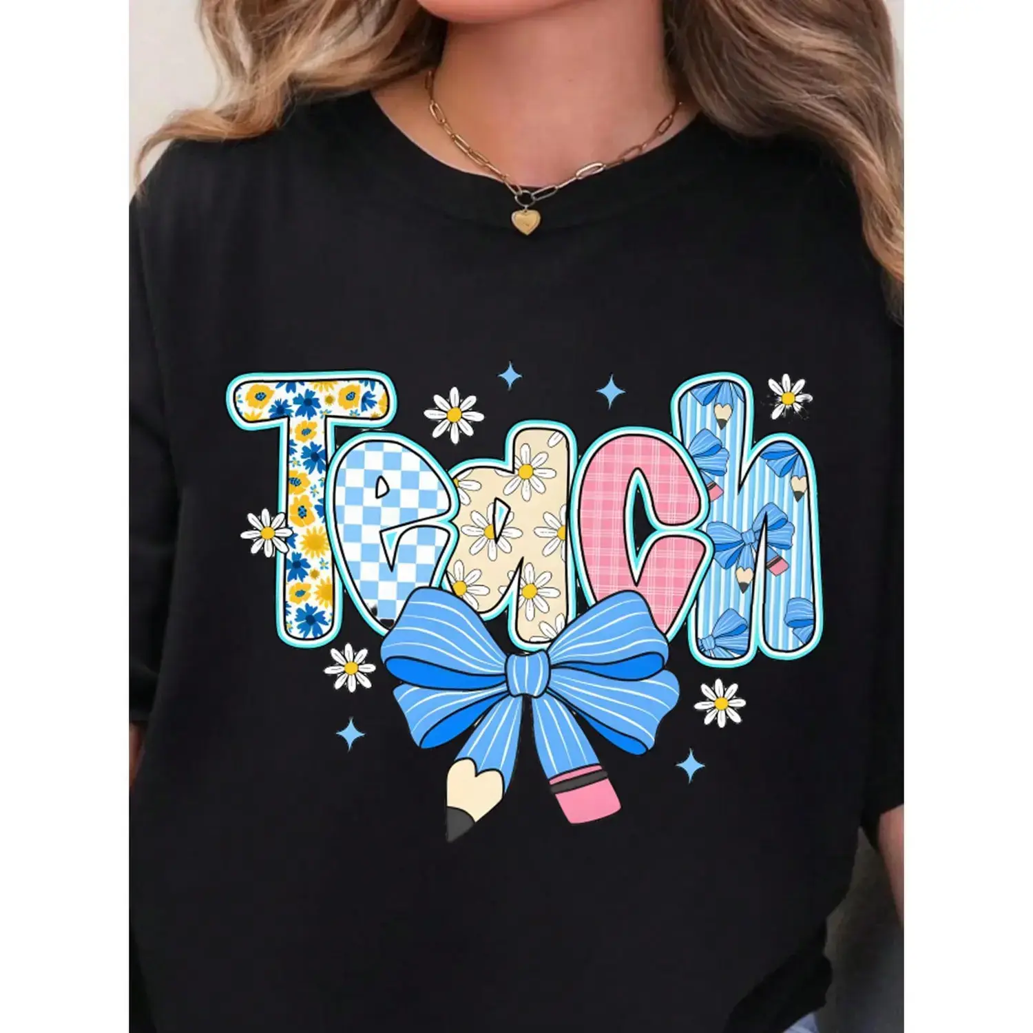 Men's Casual Short-Sleeve Floral & Checkered T-Shirt Top - Stylish Chic Preppy Look for Teachers
