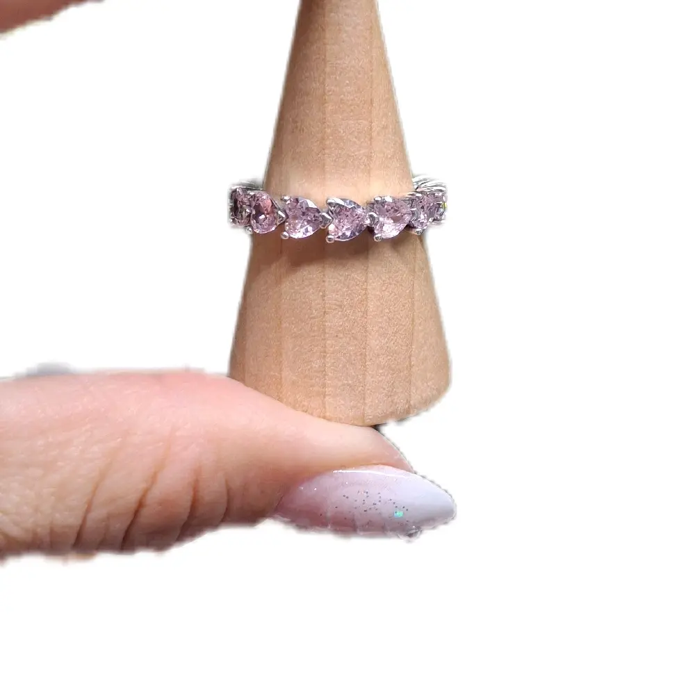 Churumbela de Plata.925 Corte Corazon Eternity Ring with Pink Stones for Women's Fashion Jewelry