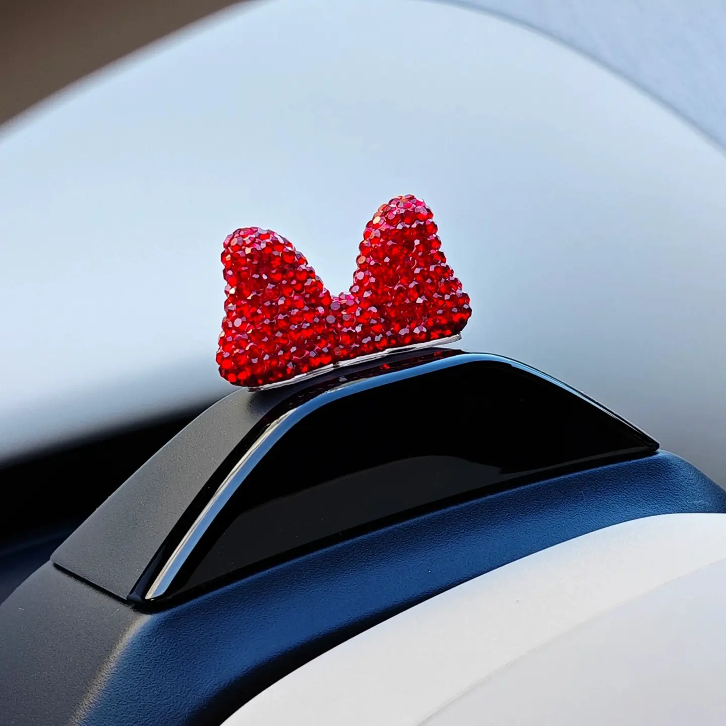 Diamond red bow car cute small ornament car center console screen steering wheel ornament girl Helmet decoration