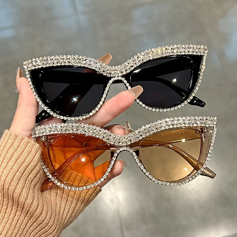 Women's Glitter Rhinestone Cat Eye Statement Frame Glasses - Shining Composite Frame Female Stylish Accessories, Durable Luxurious Crafted Eyewear for Balls, Costume Parties, Decorative, Luxurious Eyewear Craftsmanship, Pc, Plastic