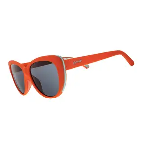 Ties Cherry Stem With Tongue