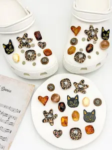 16 Piece Complete Set Leopard Print Design Cat Amber Hole Shoe Charms Decor Resin Rhinestones Cool Vintage Style Shoe Accessories, Footwear Embellishment, Fits Hole Shoes
