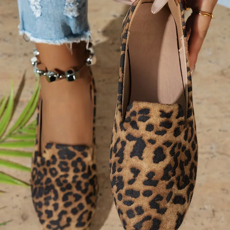 Women's Leopard Print Round Toe Slip On Summer Flats, Casual Comfortable Soft Lazy Shoes, Versatile Commute Work Life Two-Wear Style, Casual Flat Footwear, Fabric Material Design