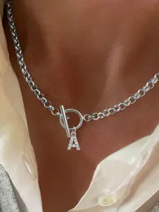 Rhinestone Letter Detail Ot Buckle Pendant Necklace for Women, Daily Wear Necklace, 1 Count Fashion Jewelry for Party, Daily Clothing Decor, Trendy All-match & Exquisite Jewelry for Birthday Gift, Cuban Link Chain