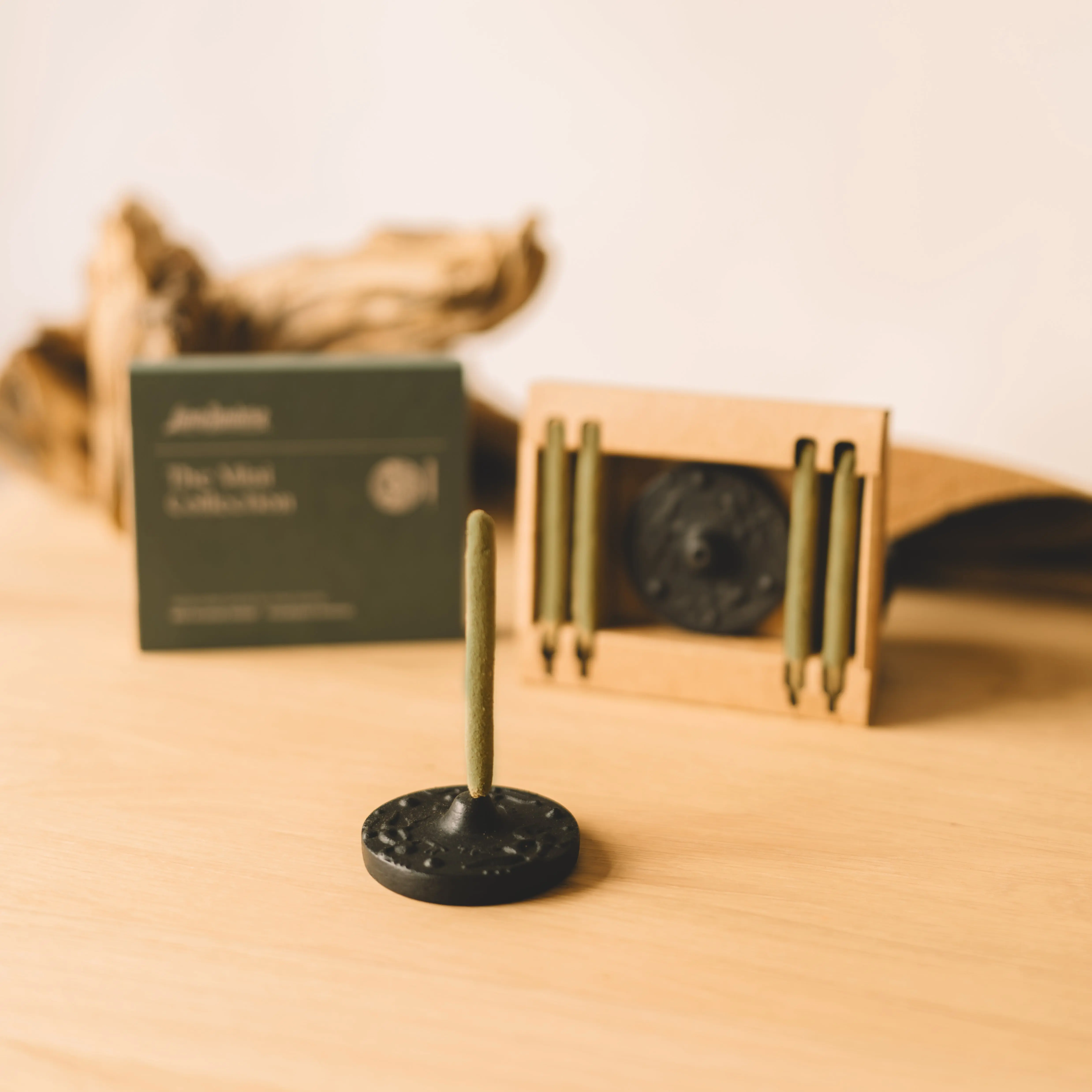 Eucalyptus Ritual Set | Handcrafted Ceramic Burner & Herbal Incense
