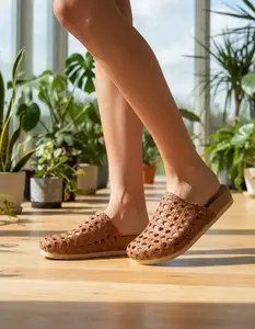 Women's Mexican leather huarache flat sandals, handmade, mule style 004, closed toe, genuine leather upper, comfortable, ethically made in Mexico.