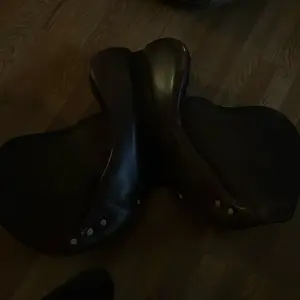 Saddle Saddle
