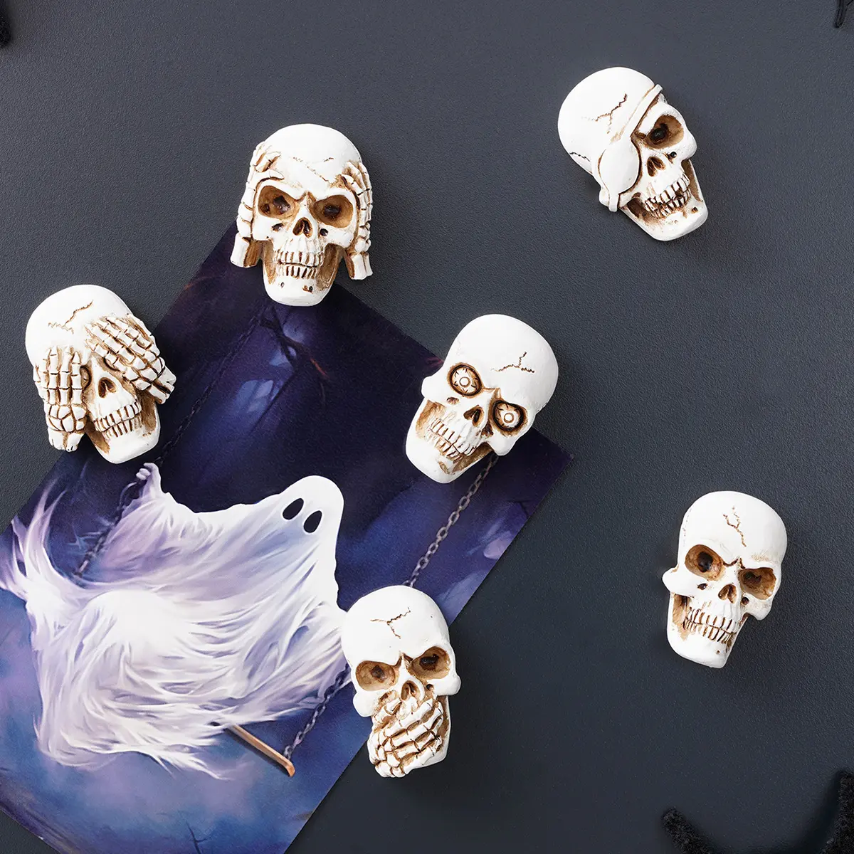 Halloween Resin Skull Magnet Set, 6pcs Spooky Magnetic Fridge Magnets, Hand-Painted Vintage Style, Easy Remove, Home Decoration, Refrigerator Magnet