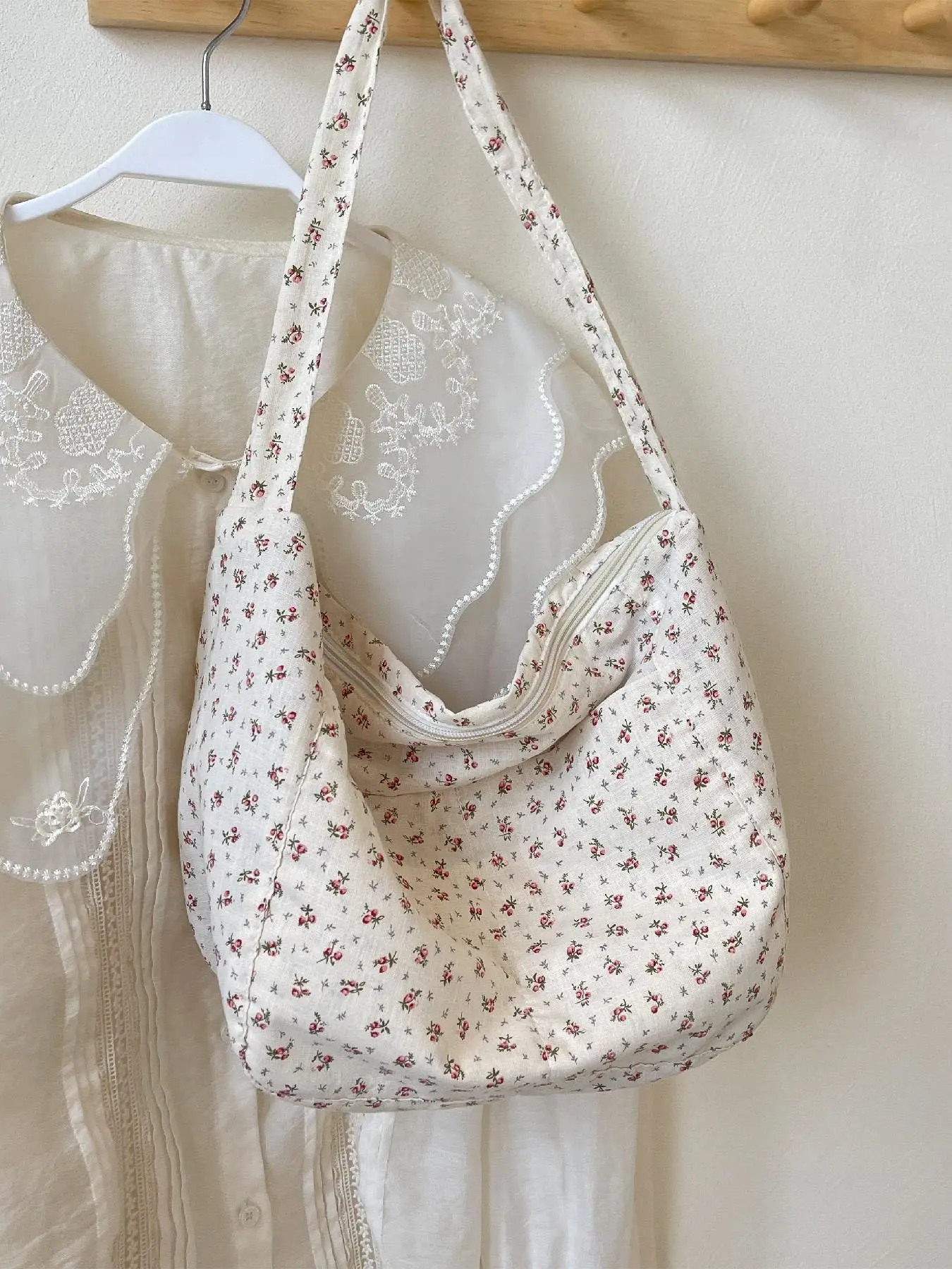 Women's Elegant Ditsy Floral Pattern Beige Tote Bag, 2025 New Style Vintage Trendy Shoulder Bag for Girls, Fashionable Bag for Working, Dating, Party,