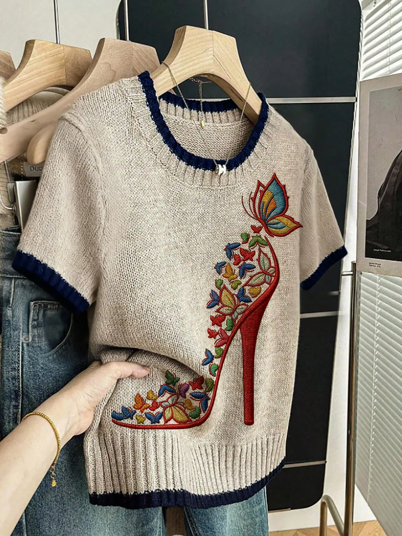 Women's Elegant Butterfly High Heel Print Shoes, Round Neck Short Sleeve Knit Sweater, Casual Breathable Knitted Top for Spring Summer Fall Knitwear Knitting Womenswear Fabric Elegance Knit Tops
