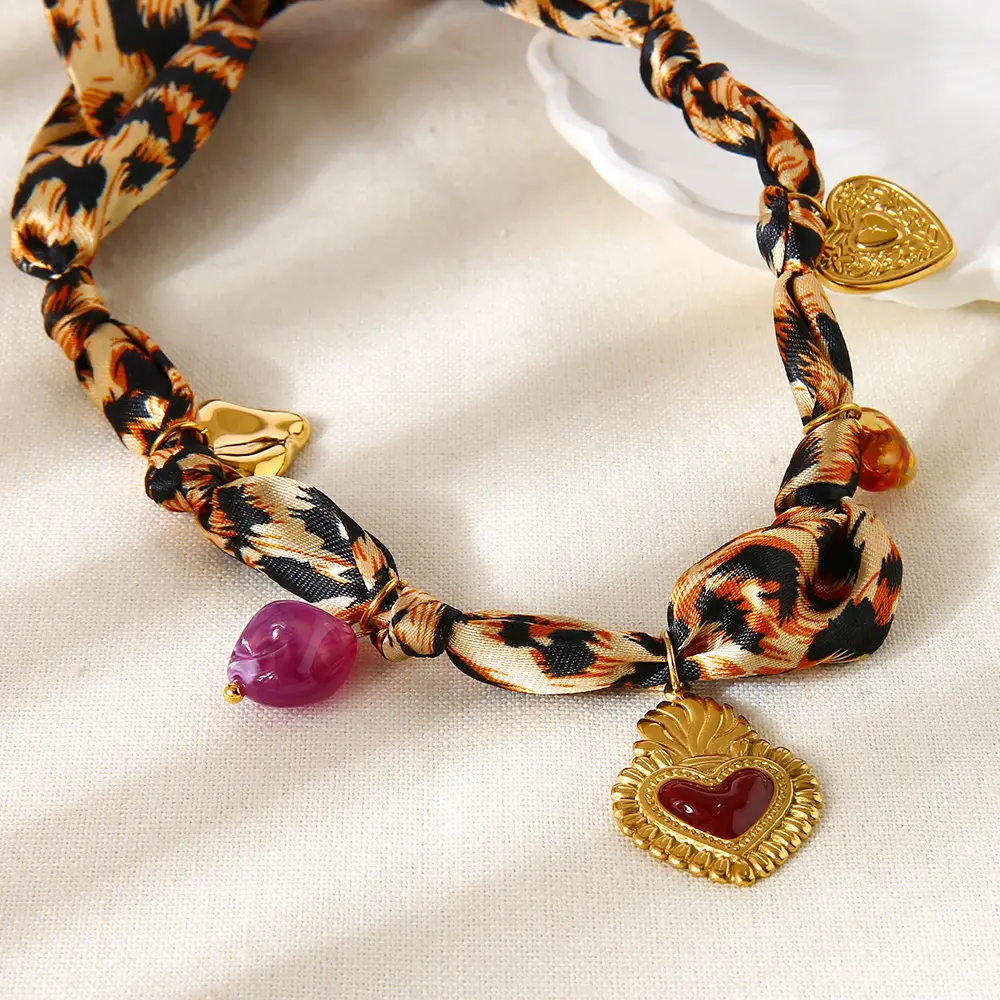 18K Gold Plated Stainless Steel Multi Heart Pendant Leopard Print Silk Scarf Necklace, Waterproof Vintage Twisted Fabric Choker, Minimalist Y2K Niche Statement Neck Jewelry for Women Fall Daily Outfit