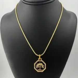 Cadena con dije del arbol de la vida