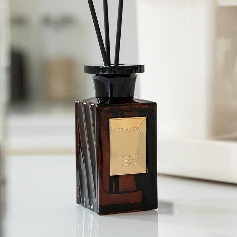 ENCHANTED Woody Reed Diffuser Set 5 oz (150ml) Oriental Woody Scented Diffuser with Sticks Home Fragrance for Bathroom Shelf Decor by lonkoom Aroma Floral Gift Oil Freshener Flower