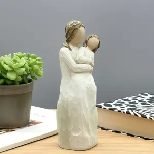 New Mother Holding Child Family Statue Ornament Mother and Child Resin Craft Suitable as a Gift for Mothers Home Decor Accessory
