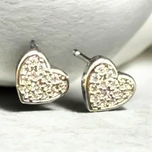 Mini diamond heart studs