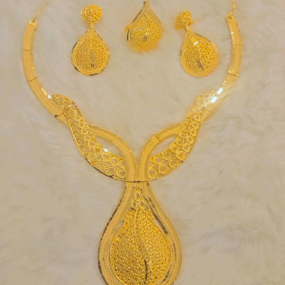 Women's Short Gold-Plated 2-Piece Jewelry Set - Gold Necklaces, Casual & Fashion Multi-Piece Costume Jewelry for Daily Wear, Casual Jewelry Sets