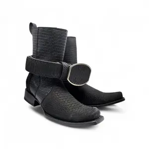 Bota Vaquera para Hombre Punta Dubai Grabado Tipo Python con Cierre Lateral Negra + Cinto Combo Western – Hooch Boots H580563