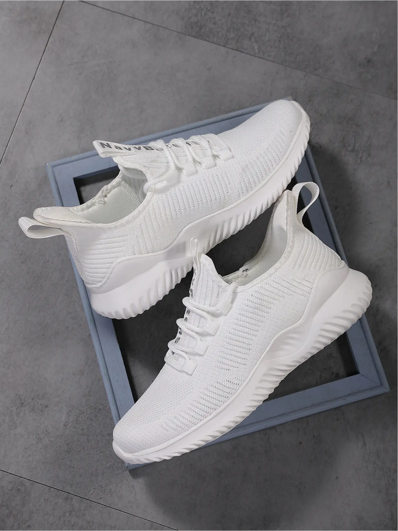 Men's One-piece Fly Knit Mesh Sneakers, Lightweight Soft Cushion Breathable Sport Running Shoes, Versatile Daily Commute Casual Male Footwear, Knitted Running Shoes