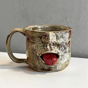 Shaking The Tongue Classic Cup, Coffee Mug, One Interactive FunnyFashion Accessory Sets Ceramic Cup with Movable Tongue That Rattles and Wiggles for Daily Drinking