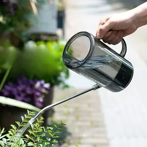 Long Spout Watering Can, Small Durable Plastic Watering Pot with Long Spout, Ideal for Lawn Plants Outdoor Use, Cute Handheld Gift