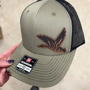[HOT] Duck Hunting Leather Patch Trucker Hat on Richardson 112 Mesh Snapback Cap, Waterfowl Beanie Hat, Outdoor Hunting Gift for Men