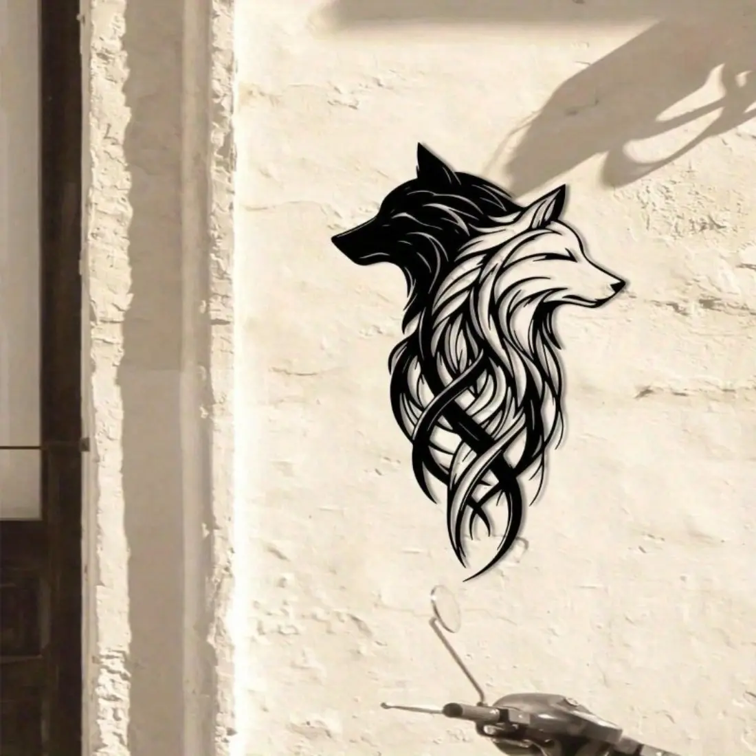 "Twin Wolf Shadows" Black & White Wolf Head Wrought Iron Vintage Wall Art Set – Wild Aesthetic Home Decor Animal Design. Suitable for Living Room, Office, Bedroom, Entryway. Ideal Housewarming/Couple/Graduation Gift.Wall Sculptures Artwork